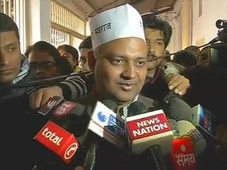 દિલ્હીના કાયદા મંત્રી સોમનાથ ભારતી વિરુધ્ધ FIR નોંધવાના આદેશ