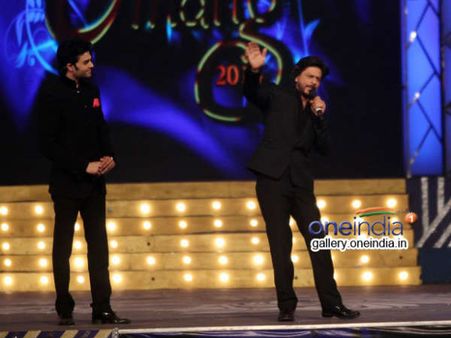 સ્ટેજ પર શાહરુખ