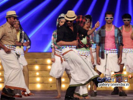 શાહરુખનું લુંગી ડાન્સ