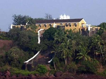 તિરકોલ કિલ્લો