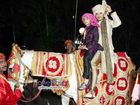 ઘોડી પર રાઘવ