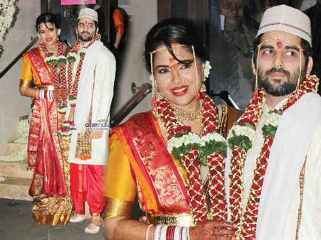 સમીરા રેડ્ડી-અક્ષય વાર્ડે