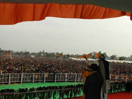 શું આપણે ગરીબોનું અપમાન સહન કરીશું