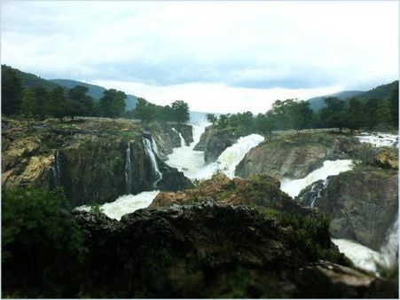 હોગેનક્કલ(180 કિ.મી)