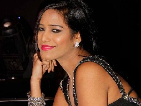 OMG : એમએમએસ લીક બાદ પૂનમની વેબસાઇટ હૅક્ડ!