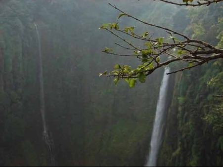 થોસઘાર ઝરણું