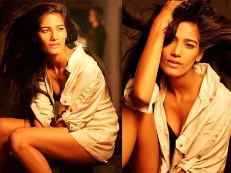 Pics : વેબસાઇટ પાકના કબ્જામાં, પૂનમ પોલીસની શરણે!