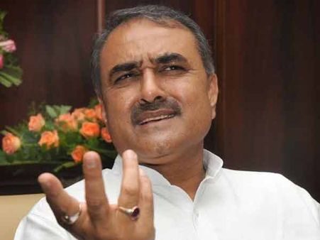 મોદી મુદ્દે NCP નરમ, કહ્યું,‘ગુજરાત રમખાણોના મુદ્દાને પડતો મુકો’