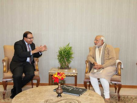 નરેન્દ્ર મોદી સિંગાપોરના ડેલીગેશનને મળ્યા