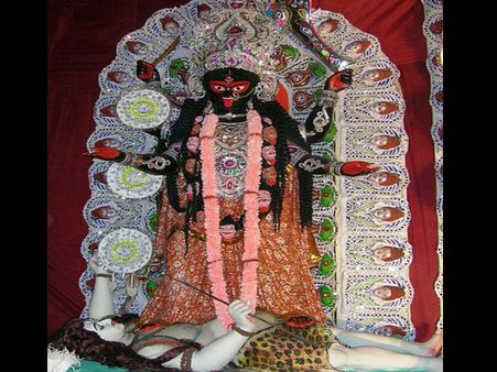 રક્તબીજનો આતંક