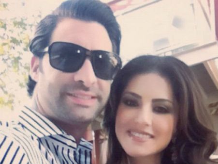 લવિંગ કપલ સન્ની-ડૅનિયલની તસવીરી ઝલક