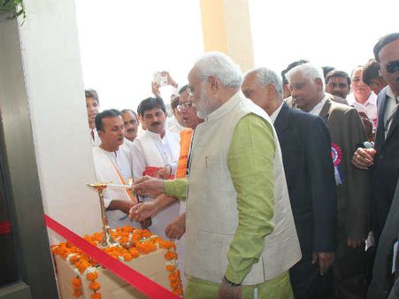 મોદીના હસ્તે શિવાર્પણ વિધિ અને પુજન વિધિ