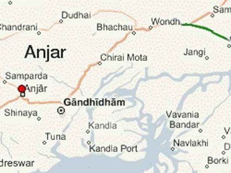 અંજારઃ મહિલાની પટ્ટા વડે જાહેરમાં ધોલાઇ