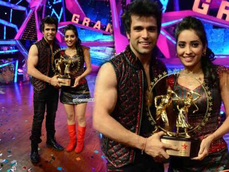 ટ્રૉફી અને પાંત્રીસ લાખ રોકડાં