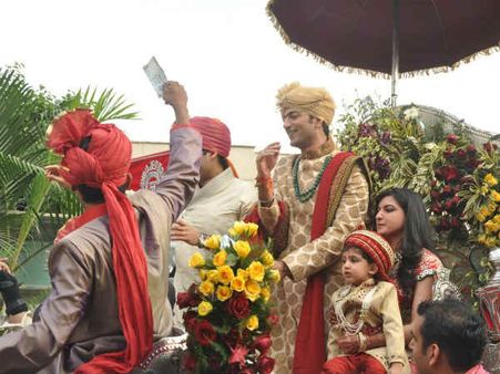 અહાનાની જાન, બગ્ગીએ આવ્યો વૈભવ