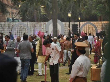 અહાનાની જાન, બગ્ગીએ આવ્યો વૈભવ