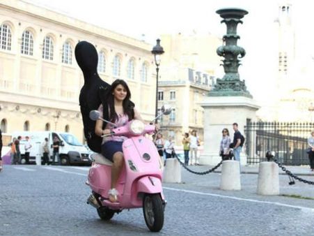 હસીનાઓની બાઇક સવારી