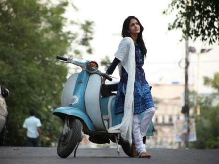 હસીનાઓની બાઇક સવારી