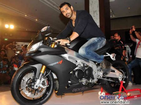 નાના પડદે નહીં - જ્હૉન નાના પડદે નહીં - જ્હૉન