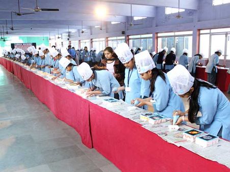 ગામડાની દીકરીઓએ બનાવી દીધો 100 સેકન્ડમાં વિશ્વ રેકોર્ડ