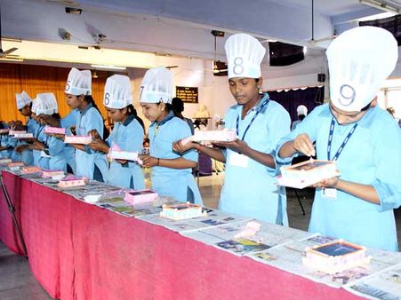 ગામડાની દીકરીઓએ બનાવી દીધો 100 સેકન્ડમાં વિશ્વ રેકોર્ડ