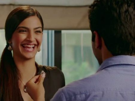 બેવકૂફિયાં ફિલ્મની તસવીરી ઝલક બેવકૂફિયાં ફિલ્મની તસવીરી ઝલક