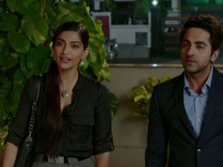 બેવકૂફિયાં ફિલ્મની તસવીરી ઝલક બેવકૂફિયાં ફિલ્મની તસવીરી ઝલક