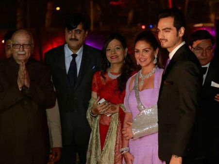 અડવાણી હાજર