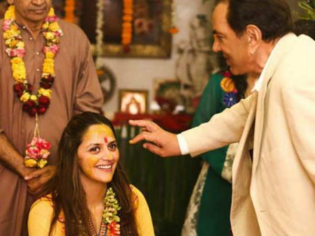 અહાના-ધર્મેન્દ્ર