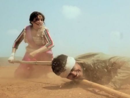 પહેલી વાર મજબૂત-અસલી એક્શન પહેલી વાર મજબૂત-અસલી એક્શન