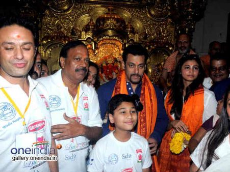 સો કરોડી જય હો માટે સિદ્ધિ વિનાયક મંદિરે પહોંચ્યાં સલમાન!