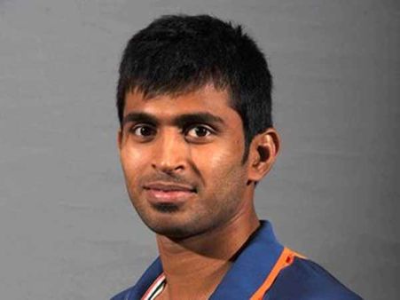 અભિષેક નાયર(ઓલ રાઉન્ડર)