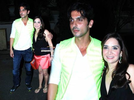 સિમોન ખાનની બર્થ ડે પાર્ટી સિમોન ખાનની બર્થ ડે પાર્ટી