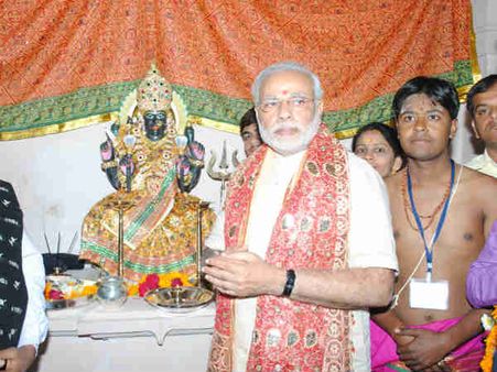 મોદીએ 51 શક્તિપીઠ પ્રાણપ્રતિષ્ઠા કાર્યક્રમનું લોકાર્પણ કર્યુ મોદીએ 51 શક્તિપીઠ પ્રાણપ્રતિષ્ઠા કાર્યક્રમનું લોકાર્પણ કર્યુ