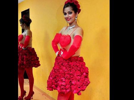 રાહુલ ગાંધી માટે ન્યૂ઼ડફોટોશૂટ કરાવ્યૂ તનીષાએ રાહુલ ગાંધી માટે ન્યૂ઼ડફોટોશૂટ કરાવ્યૂ તનીષાએ