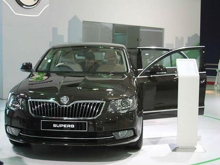 નવી સ્કોડા સુપર્બના વેરિએન્ટ અને કિંમત