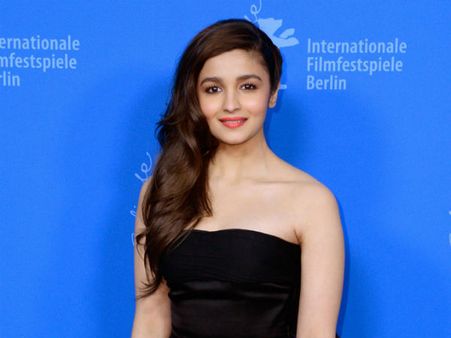 બર્લિનમાં છવાયું આલિયાનું ગ્લૅમર : જુઓ તસવીરો