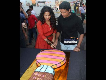 પ્રચારમાં વ્યસ્ત વિદ્યા