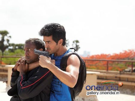 ઢિશકિયાઉં ફિલ્મની તસવીરો