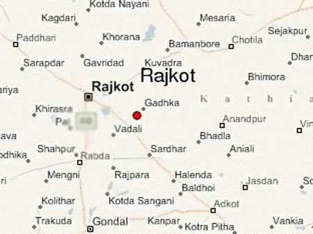 રાજકોટમાં એક તરફ હત્યા બીજી તરફ 75 લાખના સોનાની લૂંટ