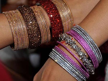 હિન્દુ સંસ્કૃતિમાં બંગડીનું અનેરું મહત્વ