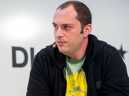 એક સમયે દુકાનમાં પોતું મારતો હતો Whatsappનો માલિક