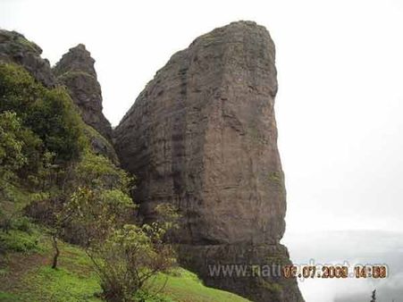 ઉભેલી ચટ્ટાણ