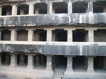 બૌદ્ધ ગુફાઓ