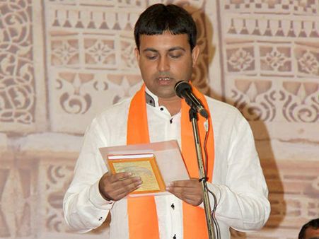 પિતા સાથે જયેશ પણ ભાજપમાં