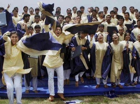 આઇઆઇટીમાં આગળ 