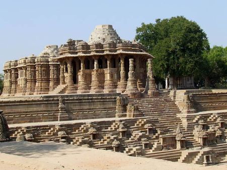 આજે મહાકાય નગર બની ગયું છે 