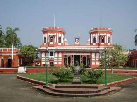 જોવાલાયક સ્થળો 