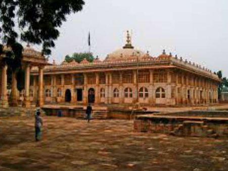 જોવાલાયક સ્થળો 