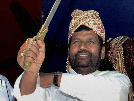 મોટો રાજકીય ઝટકો